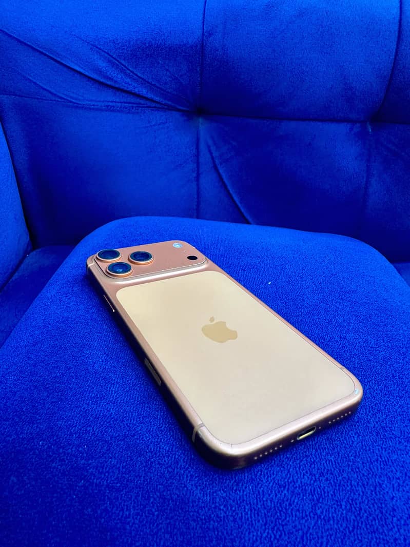Apple iPhone 17 Pro Max 2