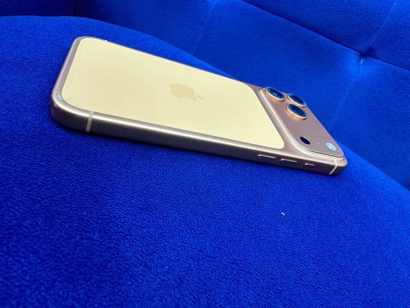 Apple iPhone 17 Pro Max 3