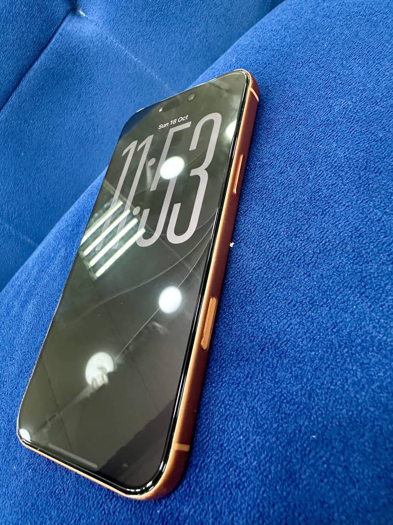Apple iPhone 17 Pro Max 4