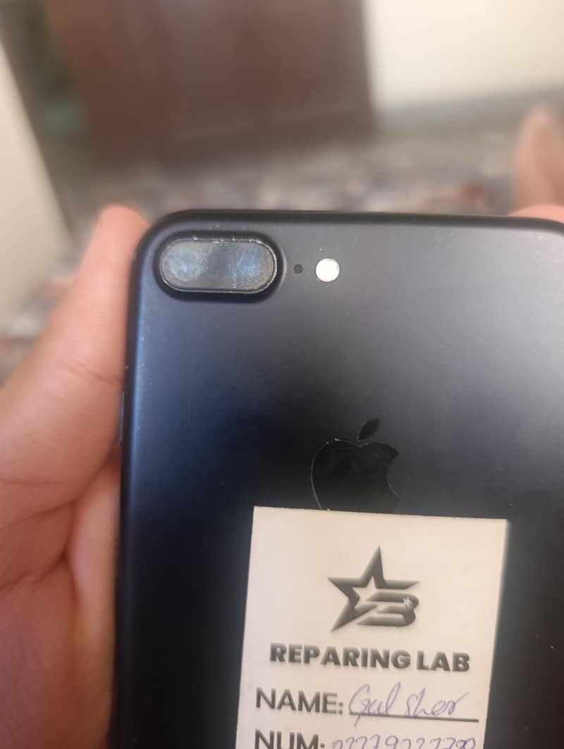 Apple iPhone 7 Plus 2