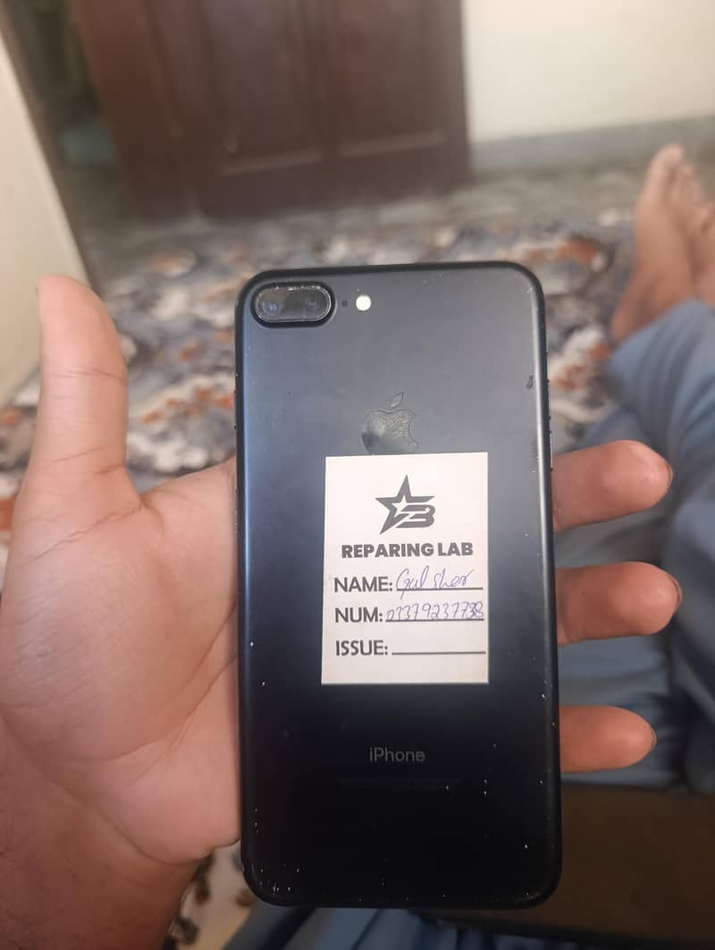 Apple iPhone 7 Plus 3