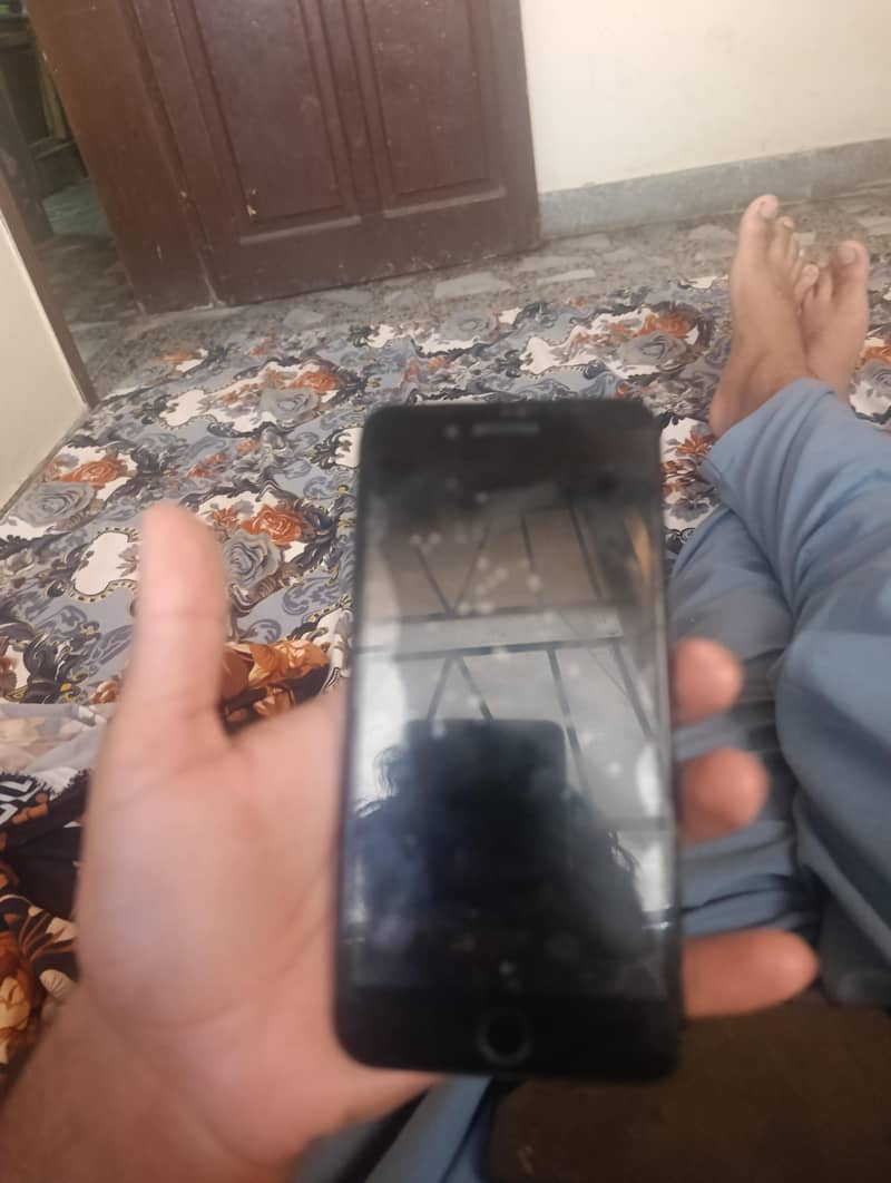 Apple iPhone 7 Plus 4