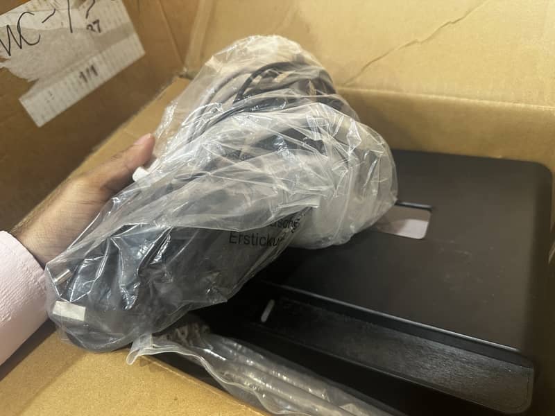 TSC TE200 Barcode Label Printer – Excellent Condition 1