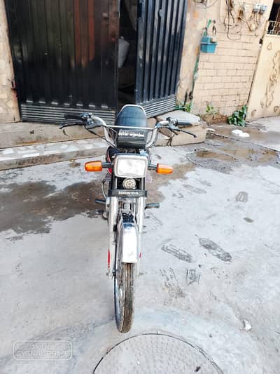 Honda CD 70 2017 model 03268561910 is number per phone call krien