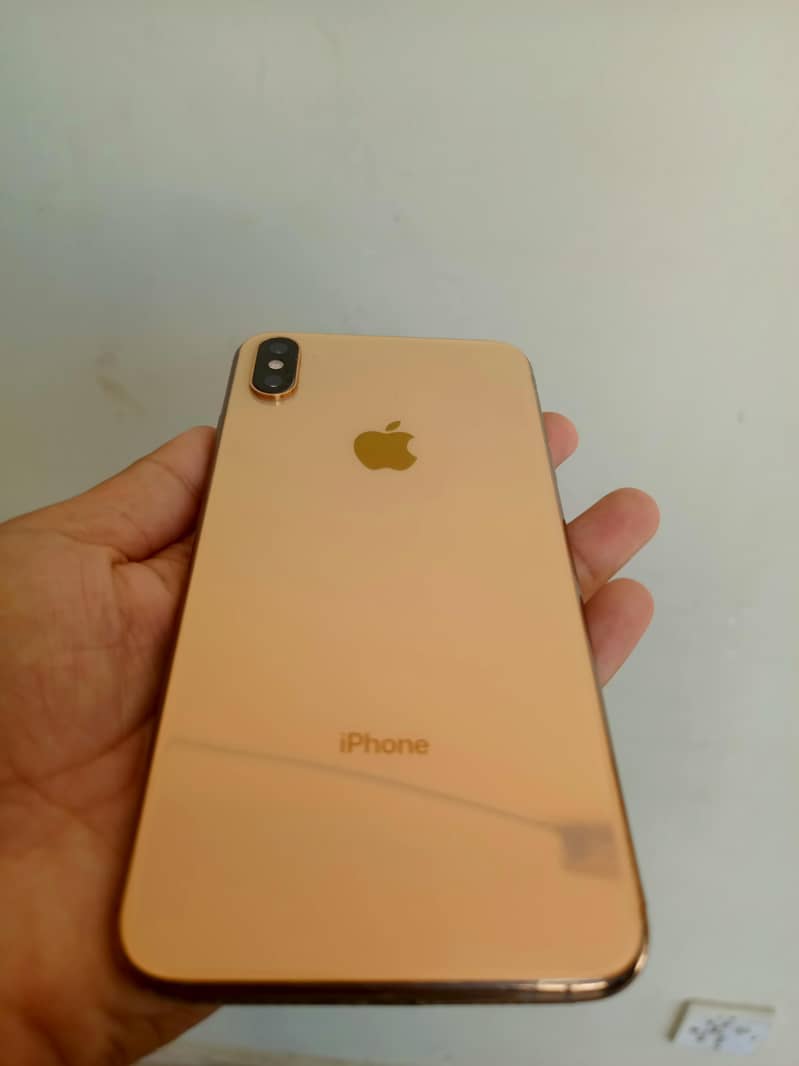Apple iPhone XS Max 5