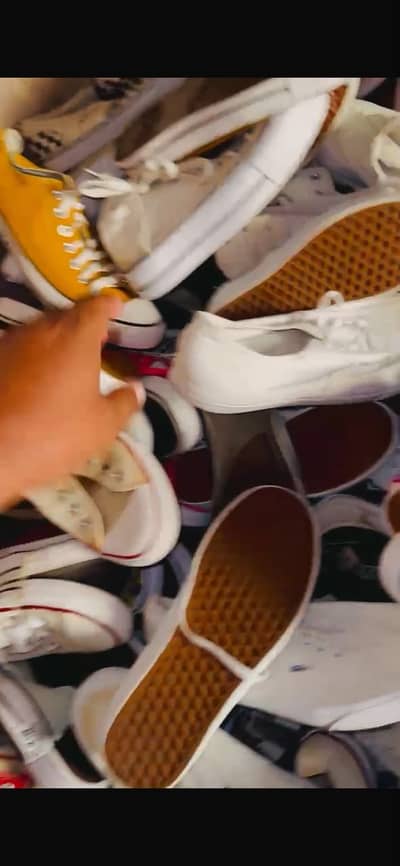 Wholesale only - Used shoes - Lahore Vans - Converse - Levis