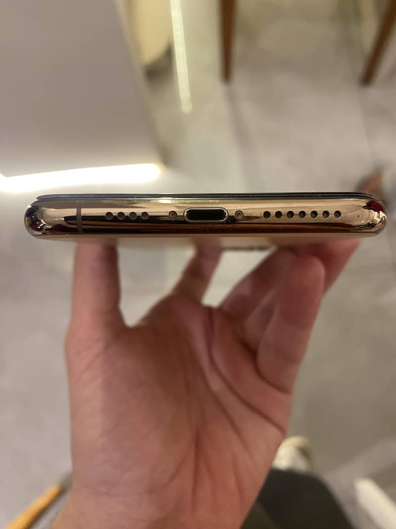 Apple iPhone 11 Pro Max 3