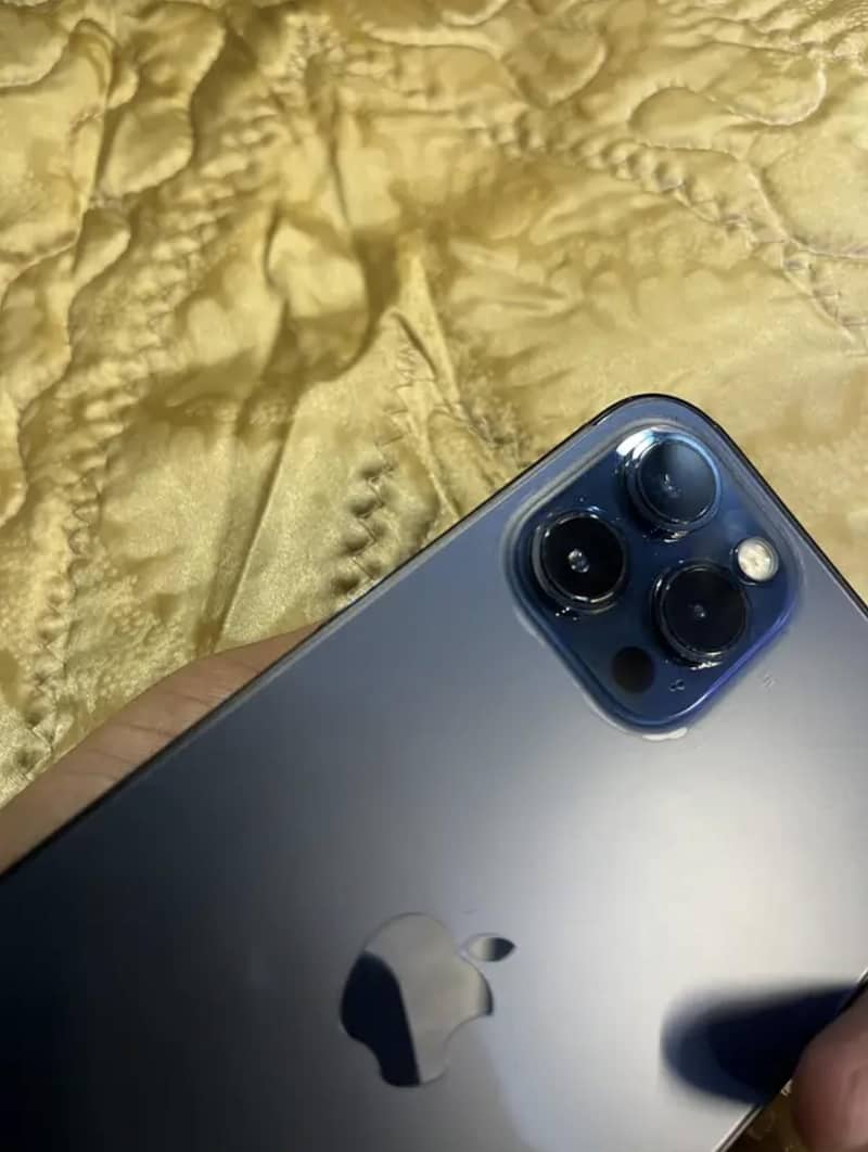 Apple iPhone 12 Pro Max 2