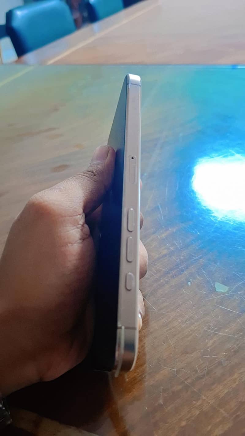 Apple iPhone 16 Pro Max 3