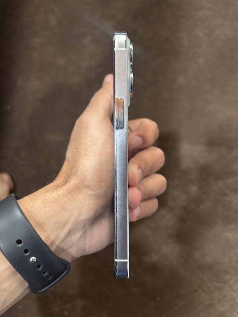 Apple iPhone 14 Pro Max 6