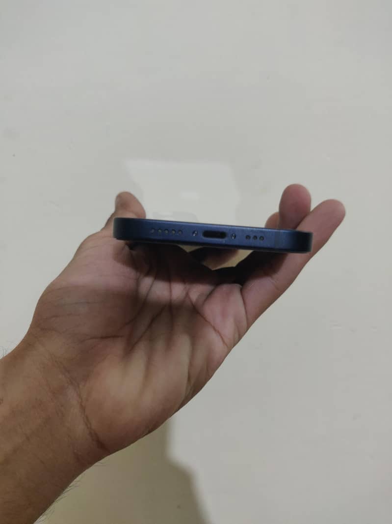 Apple iPhone 12 3