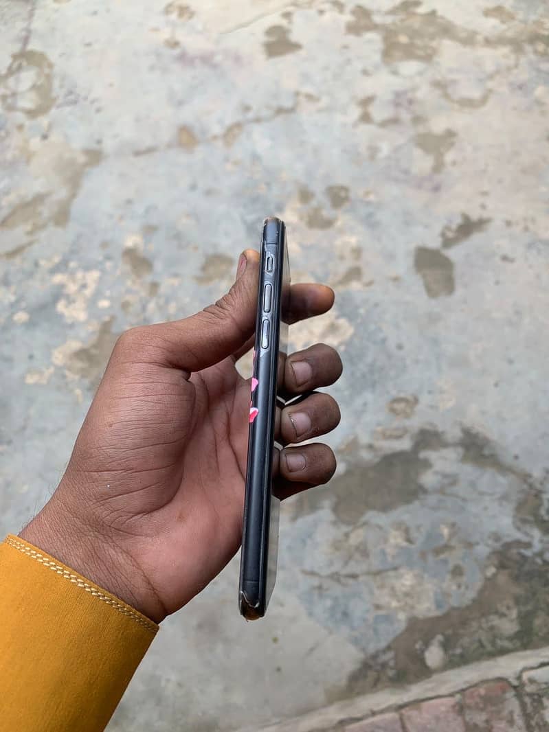 Apple iPhone X 2