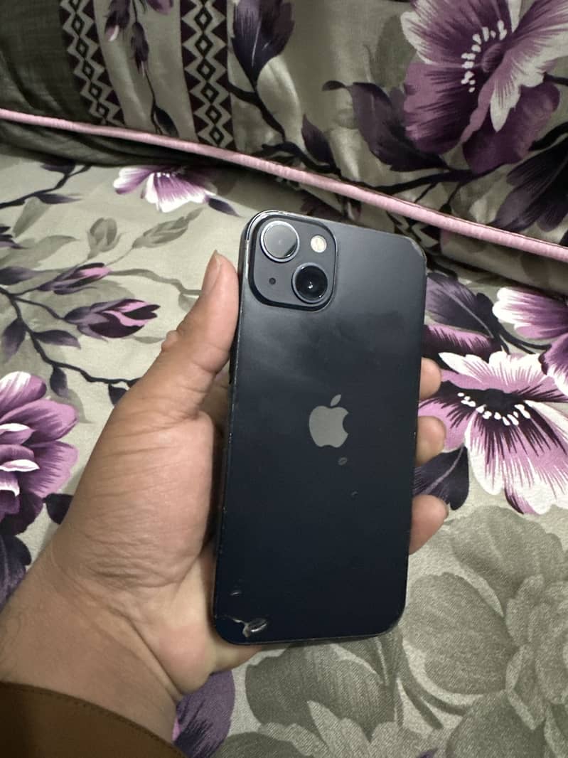 Apple iPhone 13 4