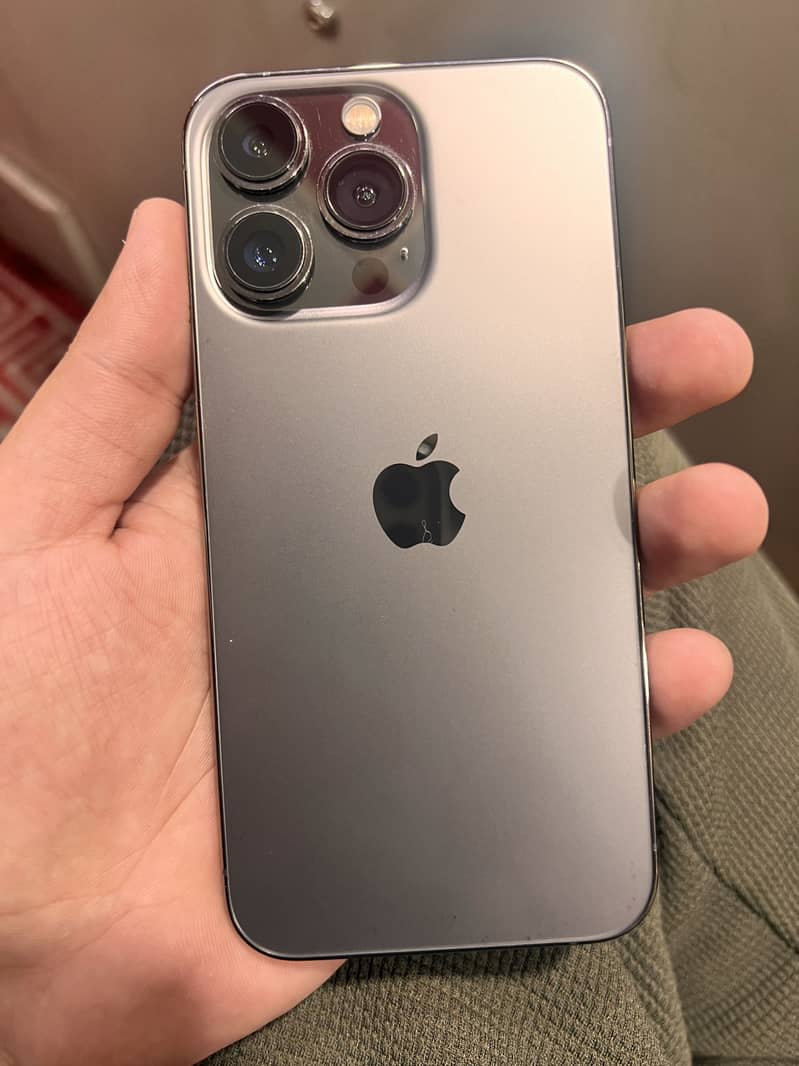 Apple iPhone 13 Pro 3