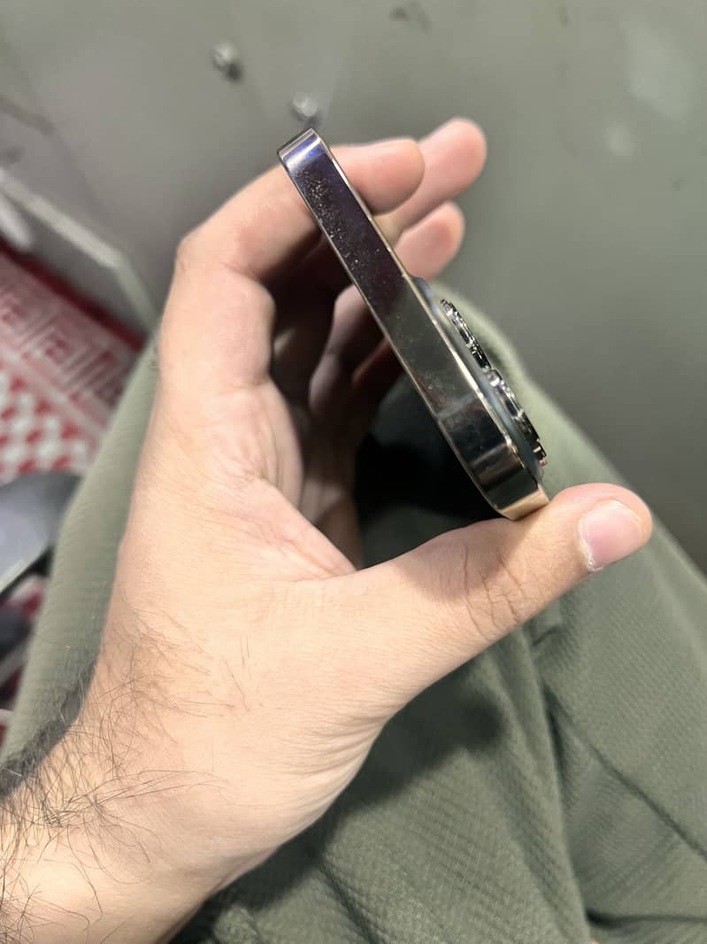 Apple iPhone 13 Pro 5