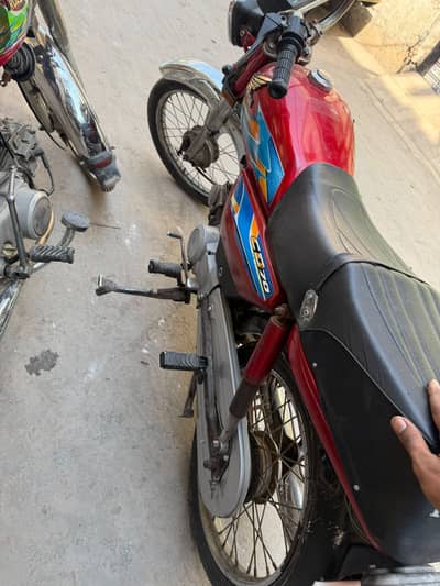 cd70 2004 modal total teyar bike h just by and drive