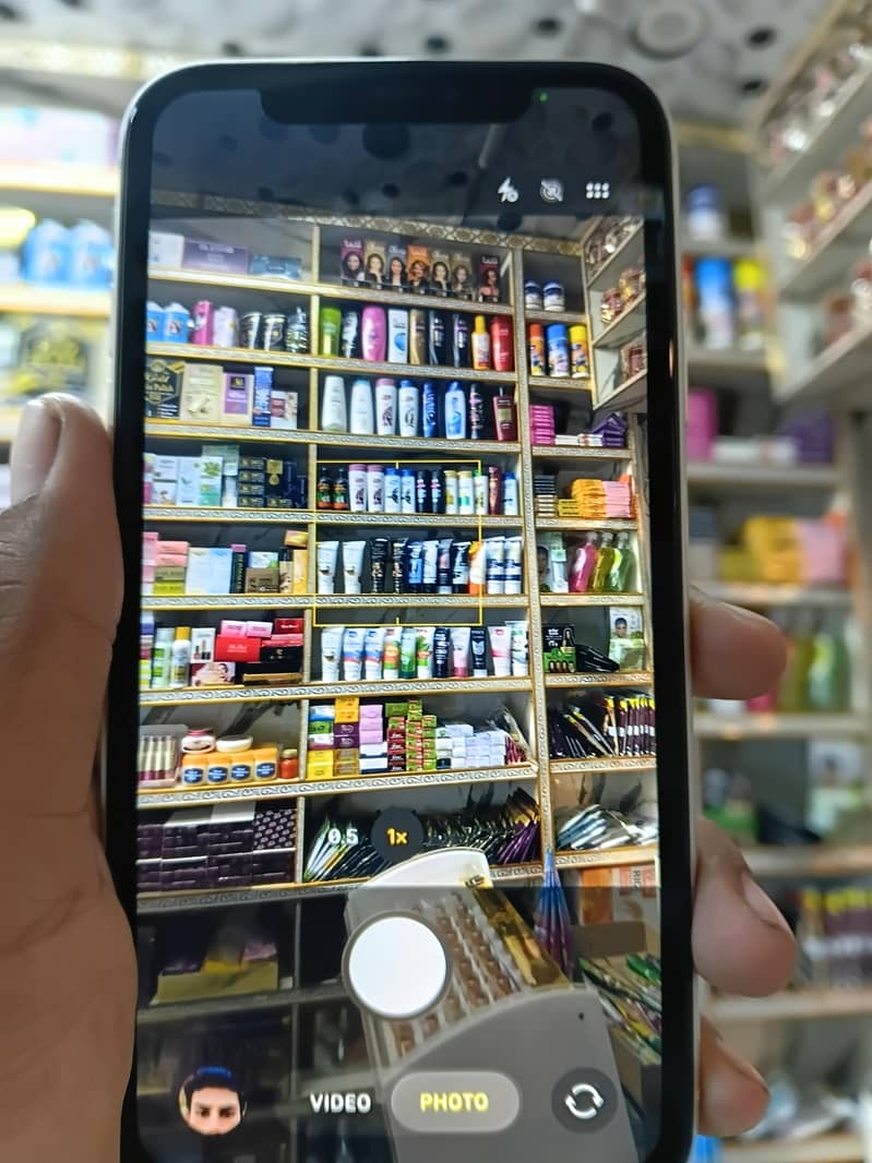 Apple iPhone 11 5