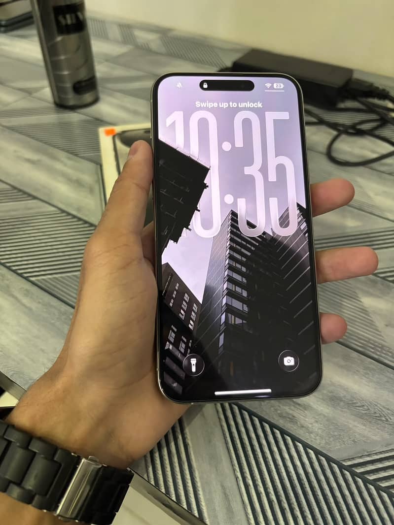 Apple iPhone 15 Pro Max 3