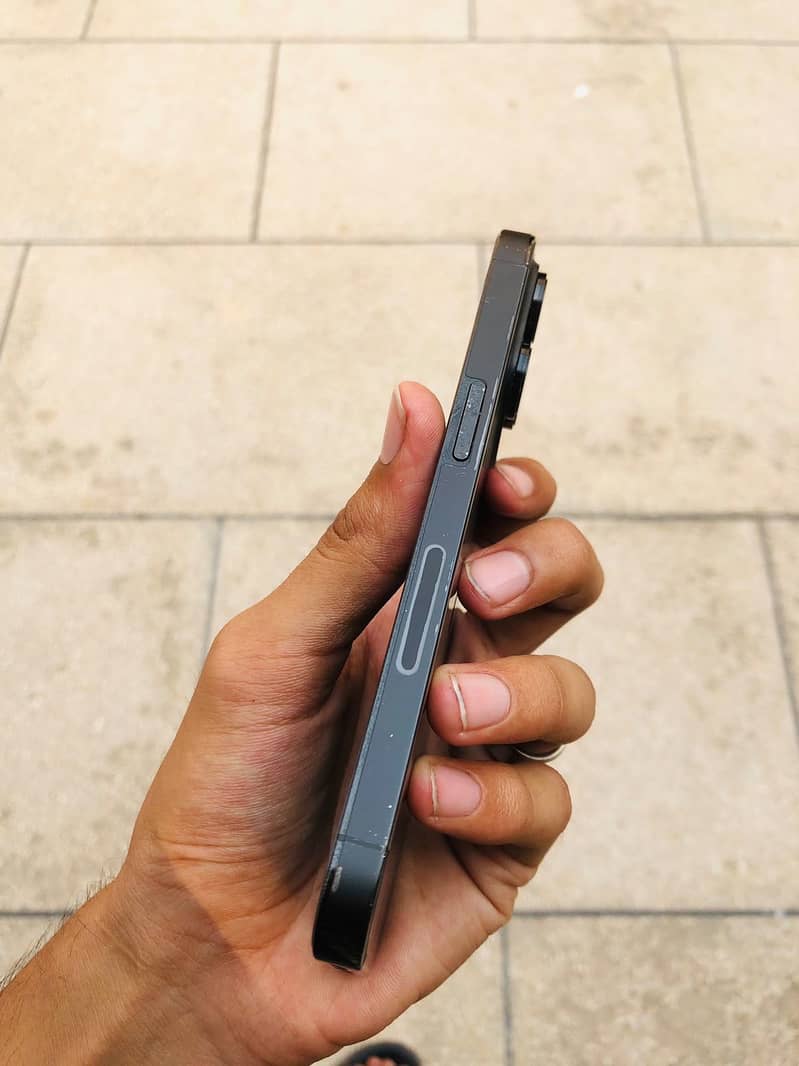 Apple iPhone 14 Pro 4