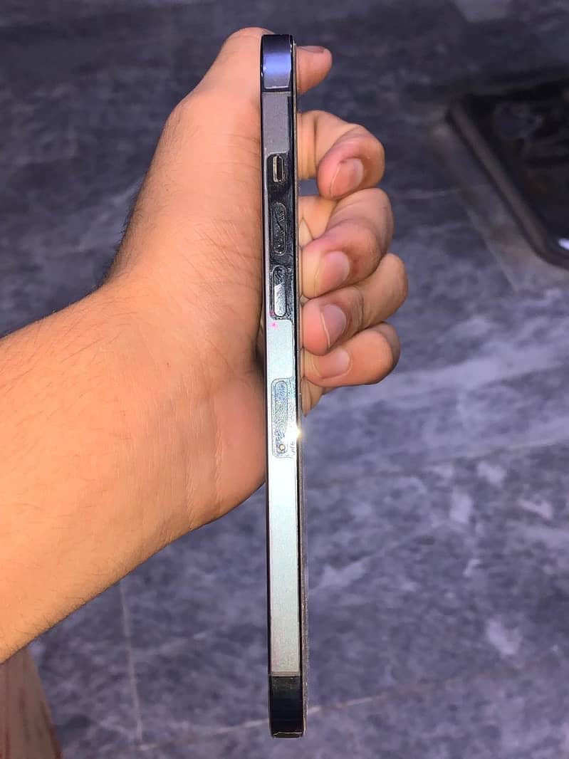 Apple iPhone 12 Pro Max 3