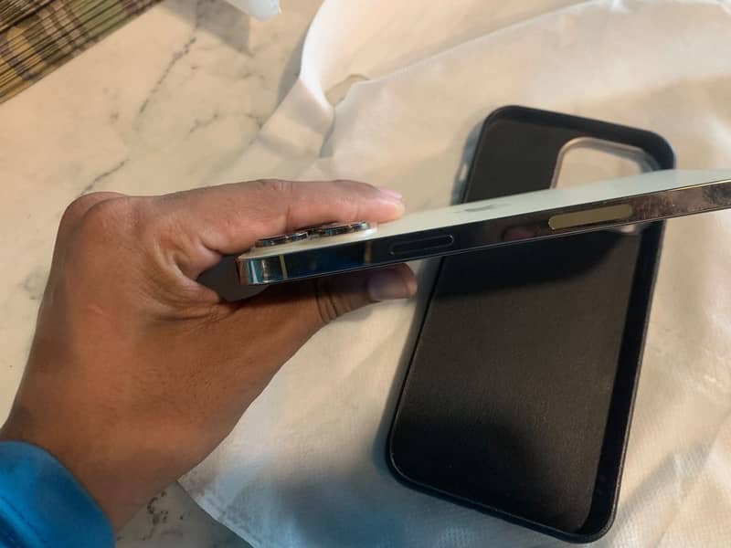 Apple iPhone 14 Pro Max 7