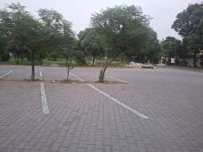 DHA Phase 8 Ivy Green 5 Marla Plot For Sale