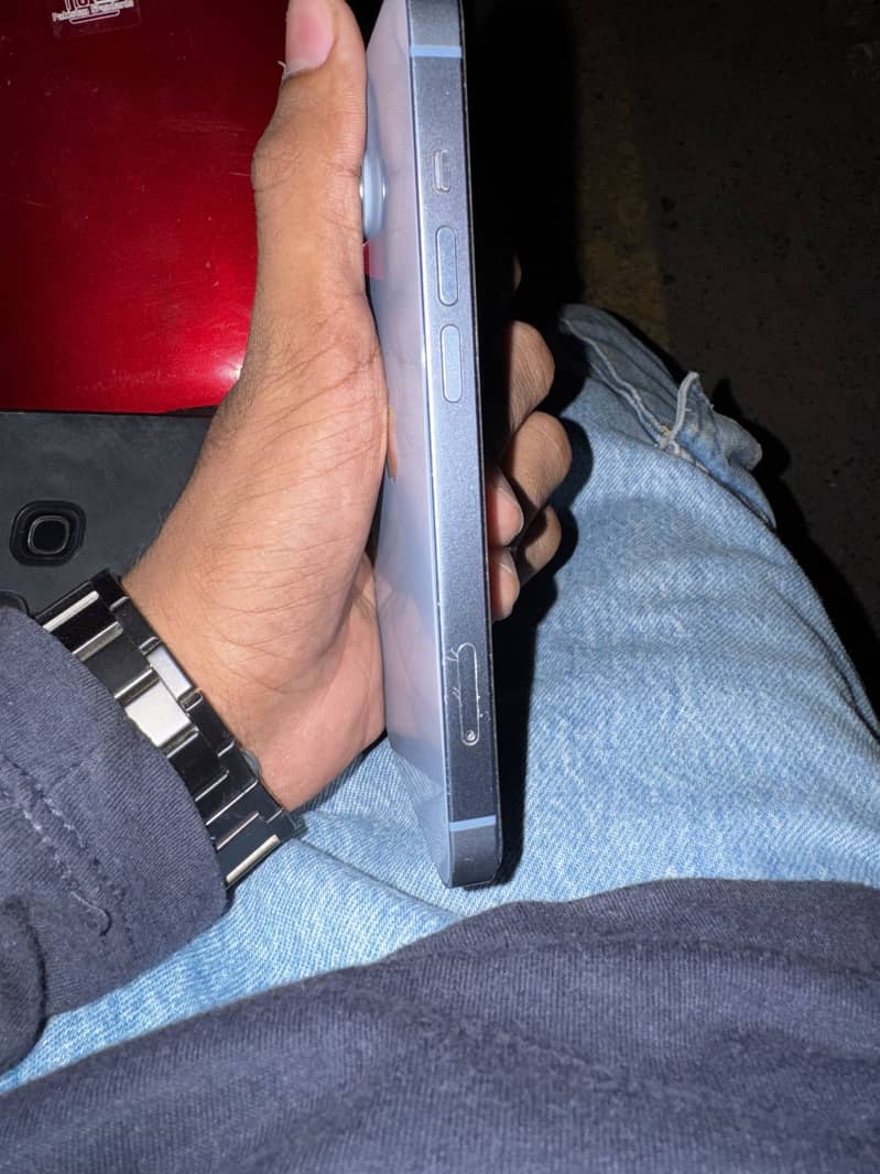 Apple iPhone 14 2