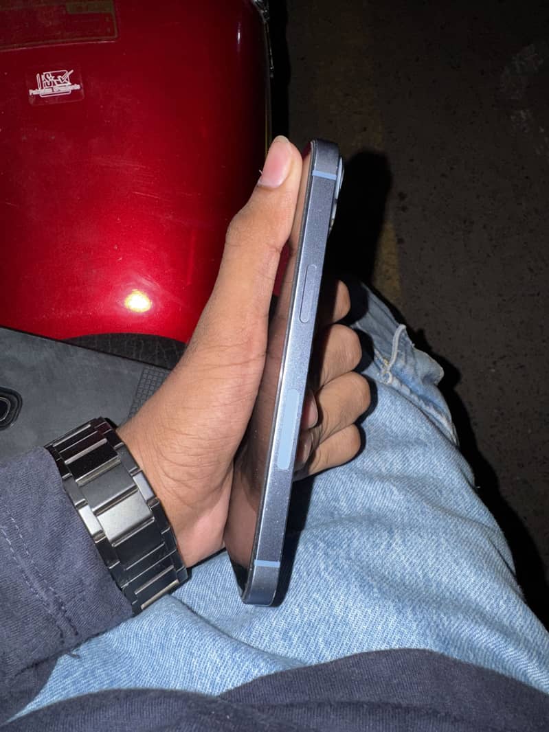 Apple iPhone 14 4