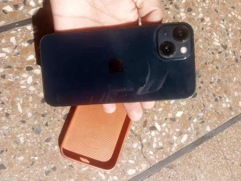 Apple iPhone 13 7