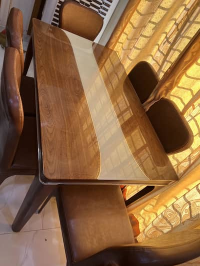 Dining table with 6 chairs used