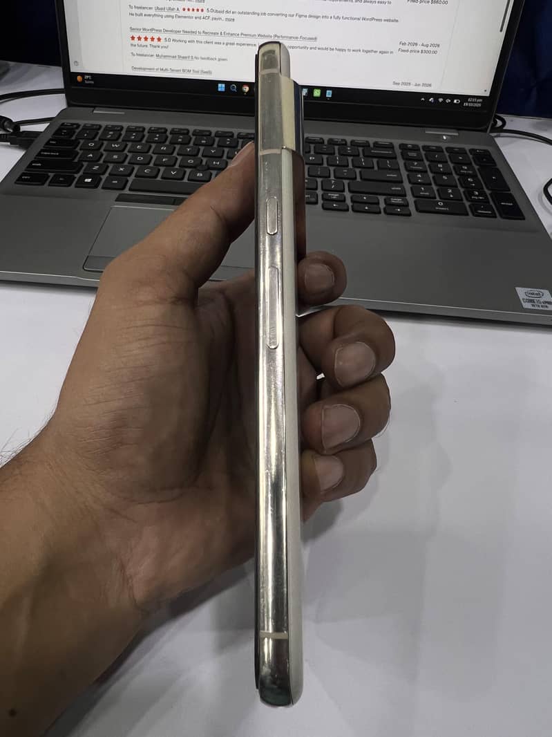 Google Pixel 8 Pro 2