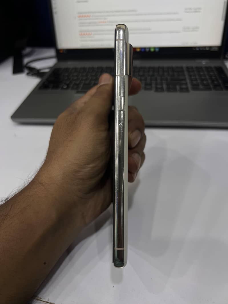 Google Pixel 8 Pro 3