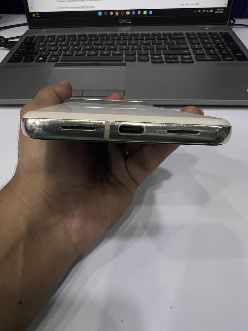 Google Pixel 8 Pro 4