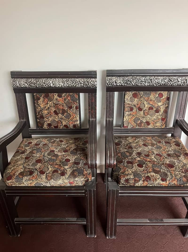 4 chairs 1