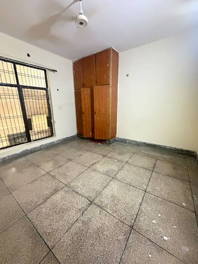 12 Marla Ground Portion Available For Rent (Railway Officer Society)