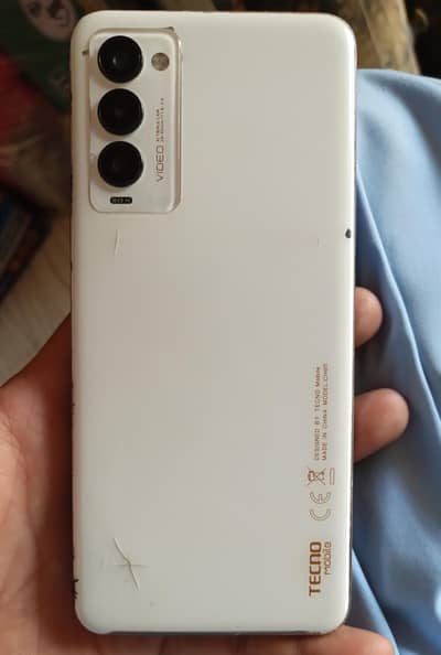 Tecno Camon 18