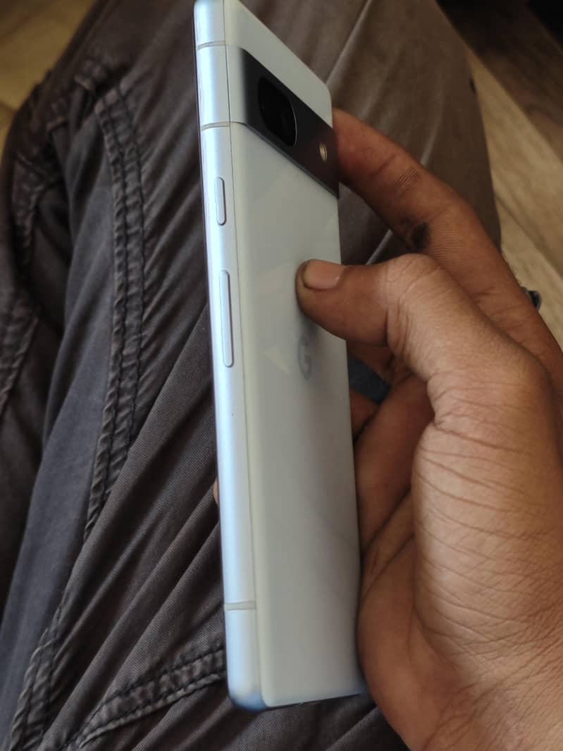Google Pixel 7a 1