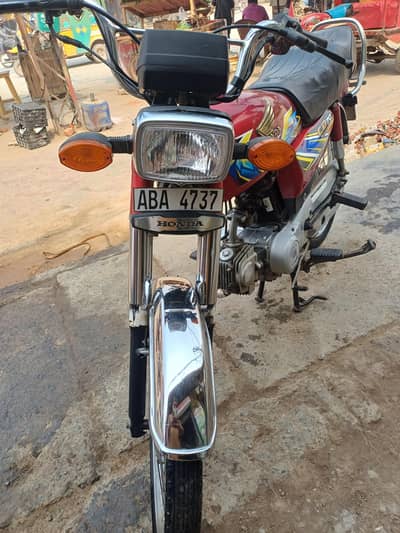 Honda 70  03277296212