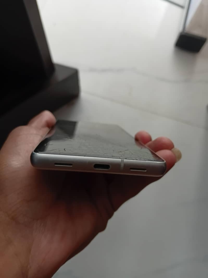 Google Pixel 7a 6/128gp 4