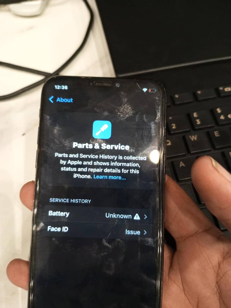 Apple iPhone XS 4