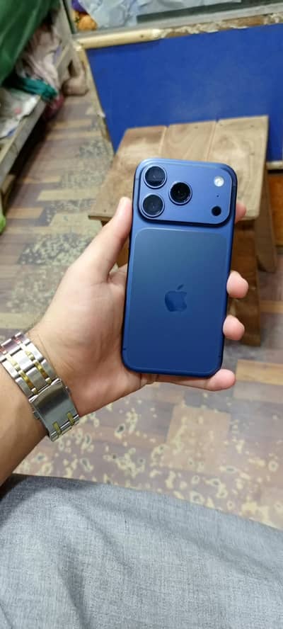 Apple iPhone 17 Pro 256GB JV 10/10 complete box