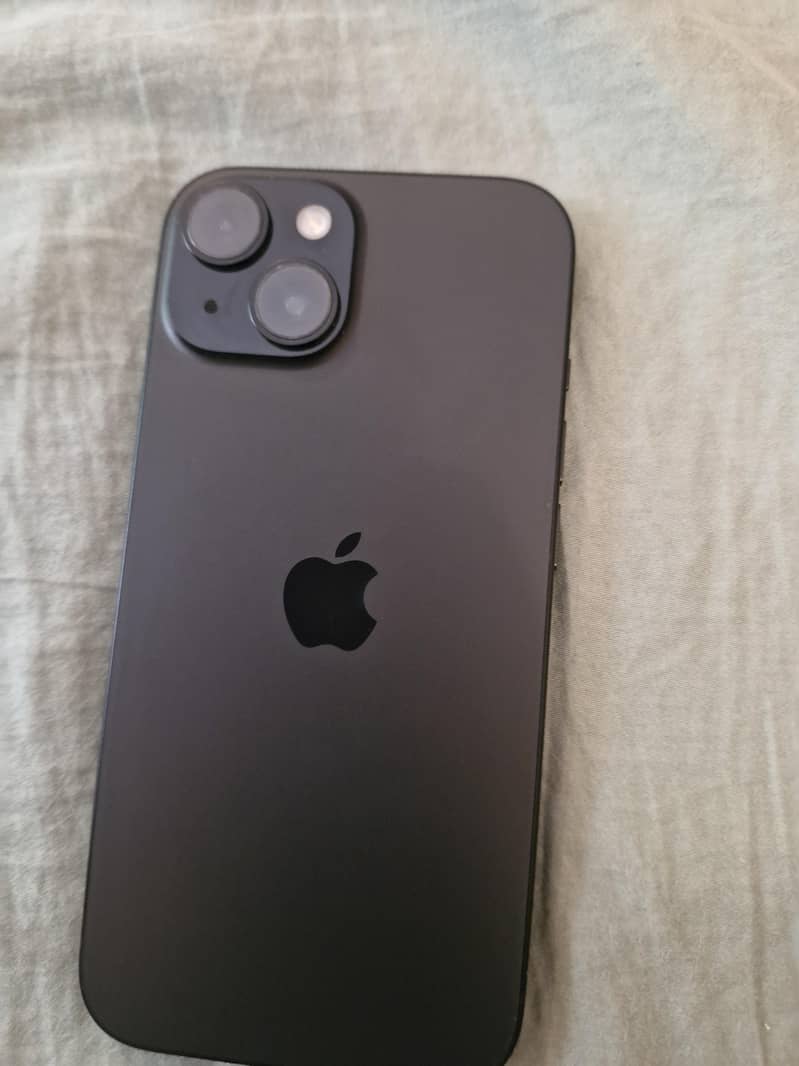Apple iPhone 15 2