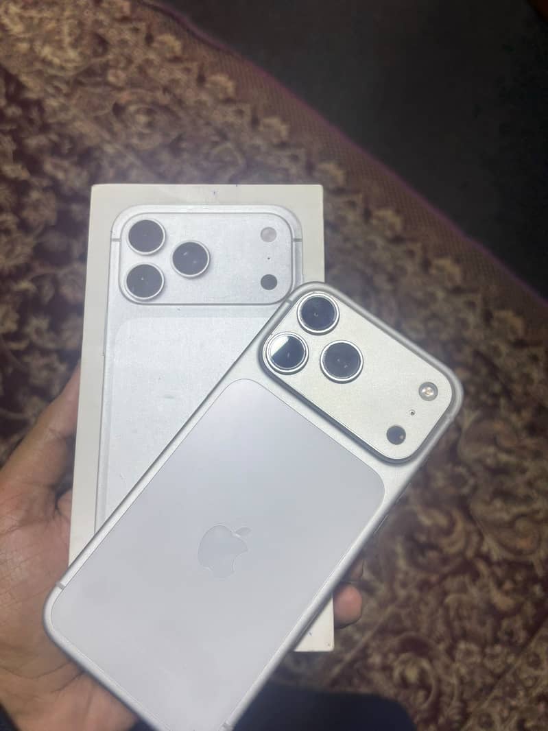Apple iPhone 17 Pro Max 2
