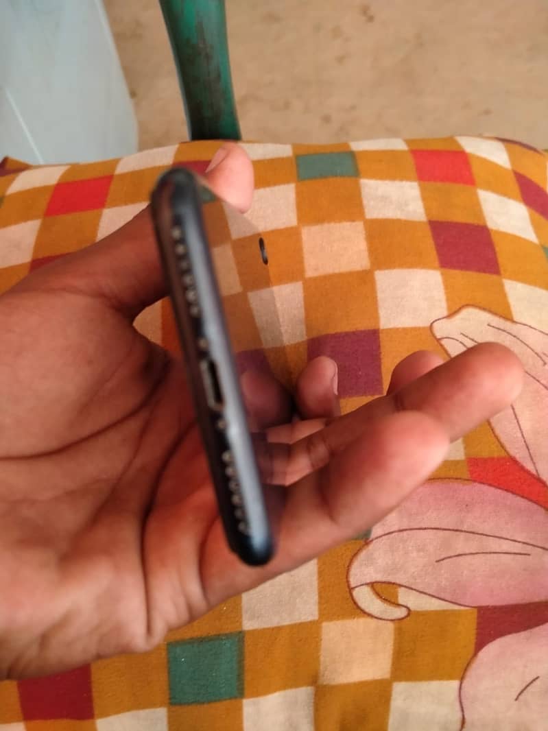 iPhone SE 2020 2