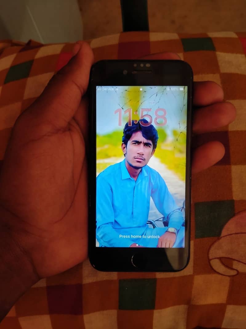 iPhone SE 2020 6