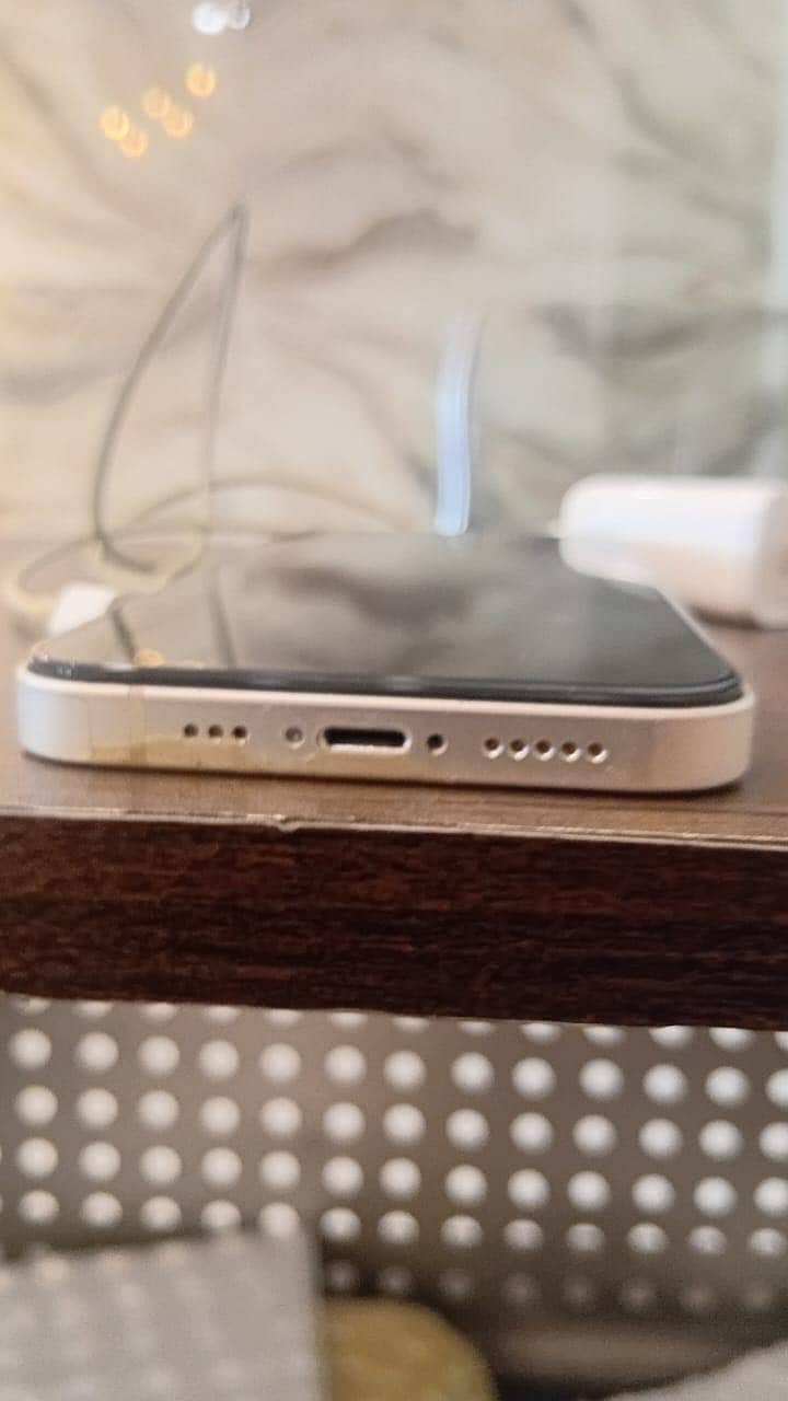 Apple iPhone 13 1
