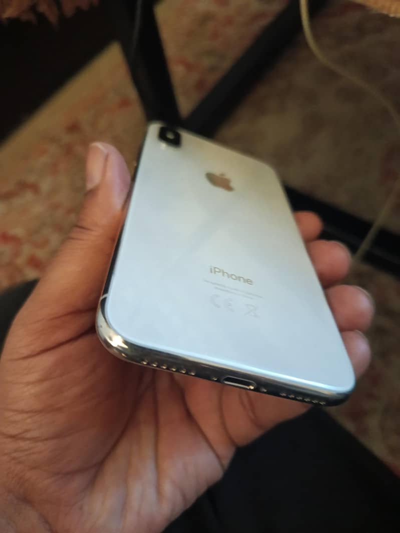 Apple iPhone X 3