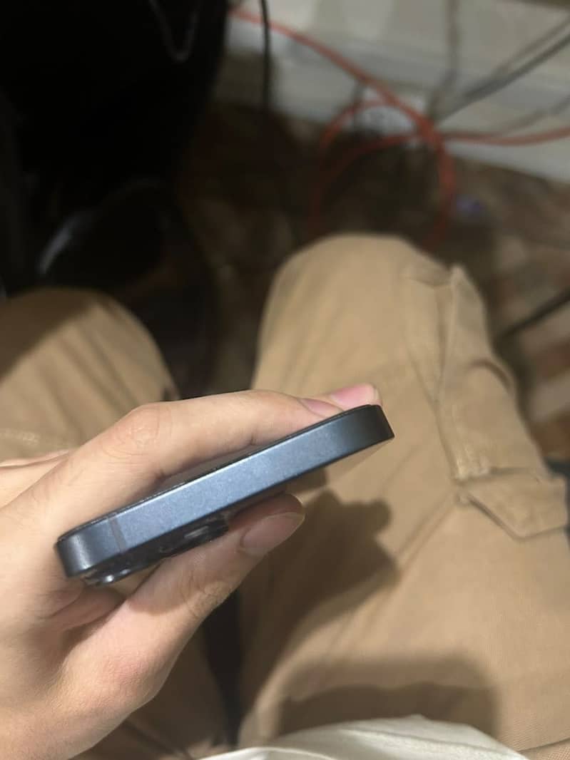 Apple iPhone 14 2