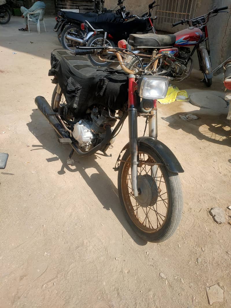 Unique 125 (2021) 1