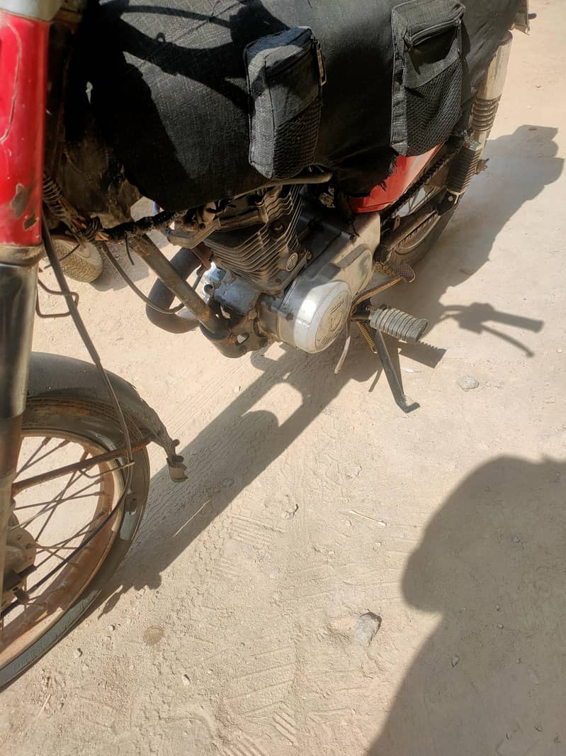 Unique 125 (2021) 3